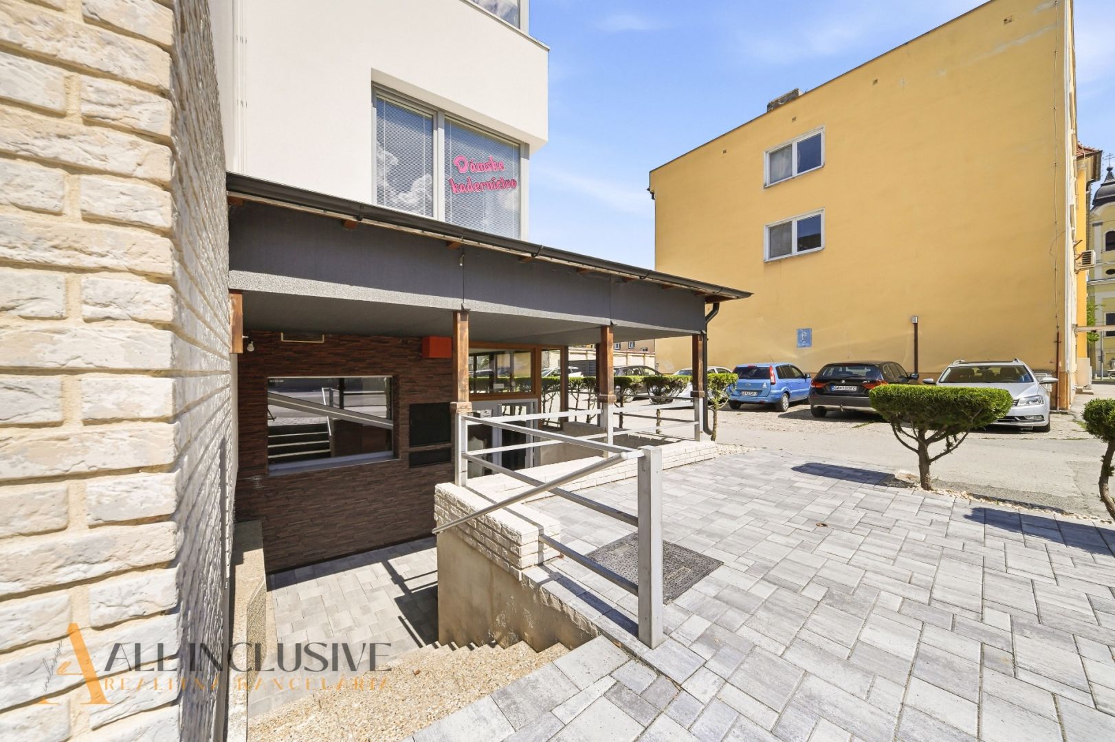 External property image