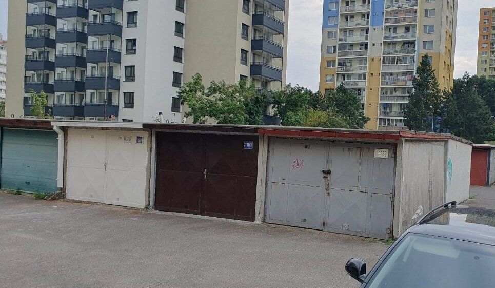 PREDAJ – Garáž na ulici Plicková
