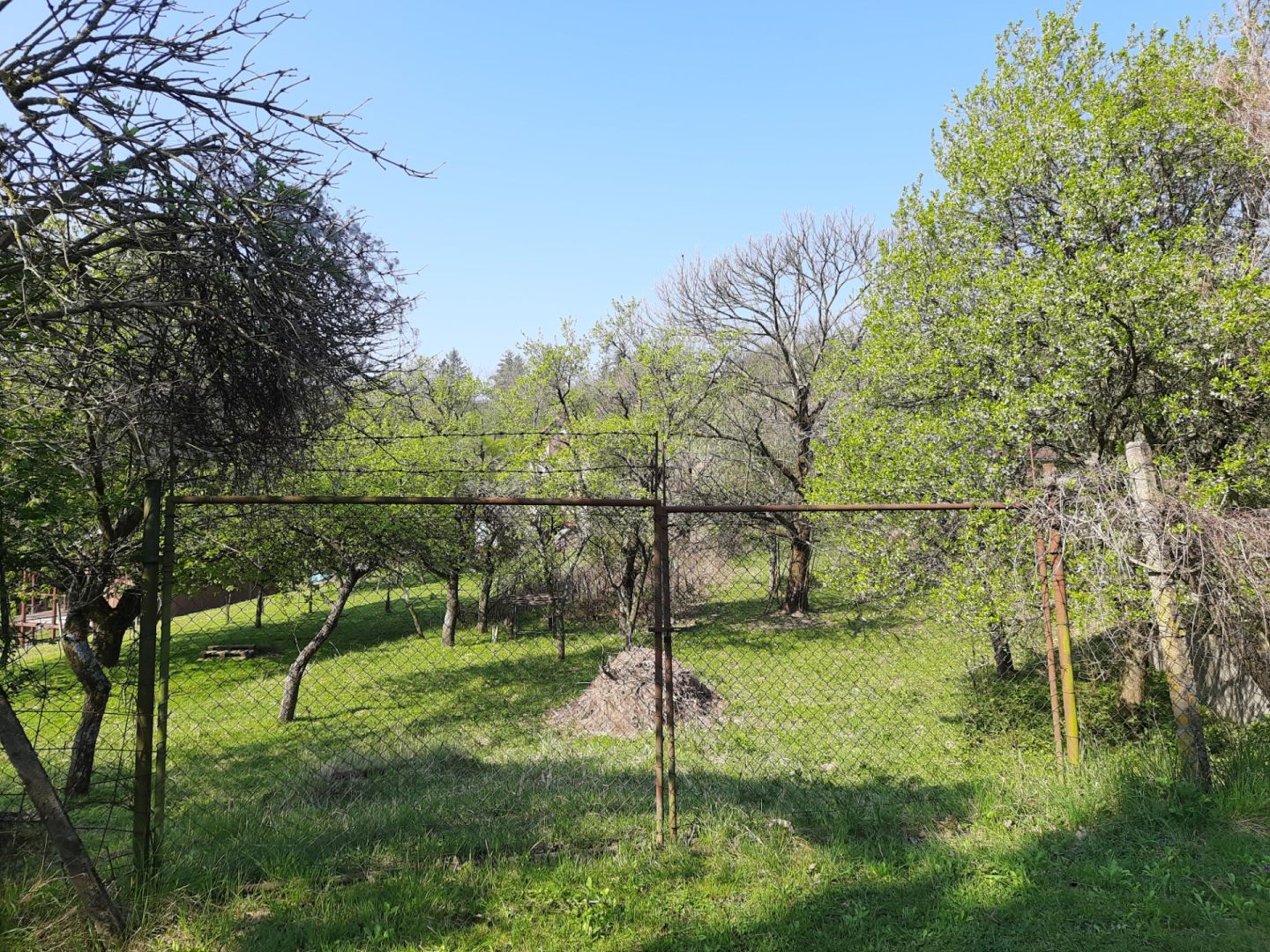 Rekreačný pozemok s chatkou a panoram. výhľadom – Stupava, Vrchná hora