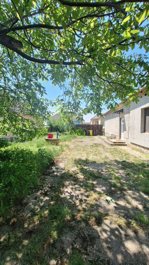 External property image