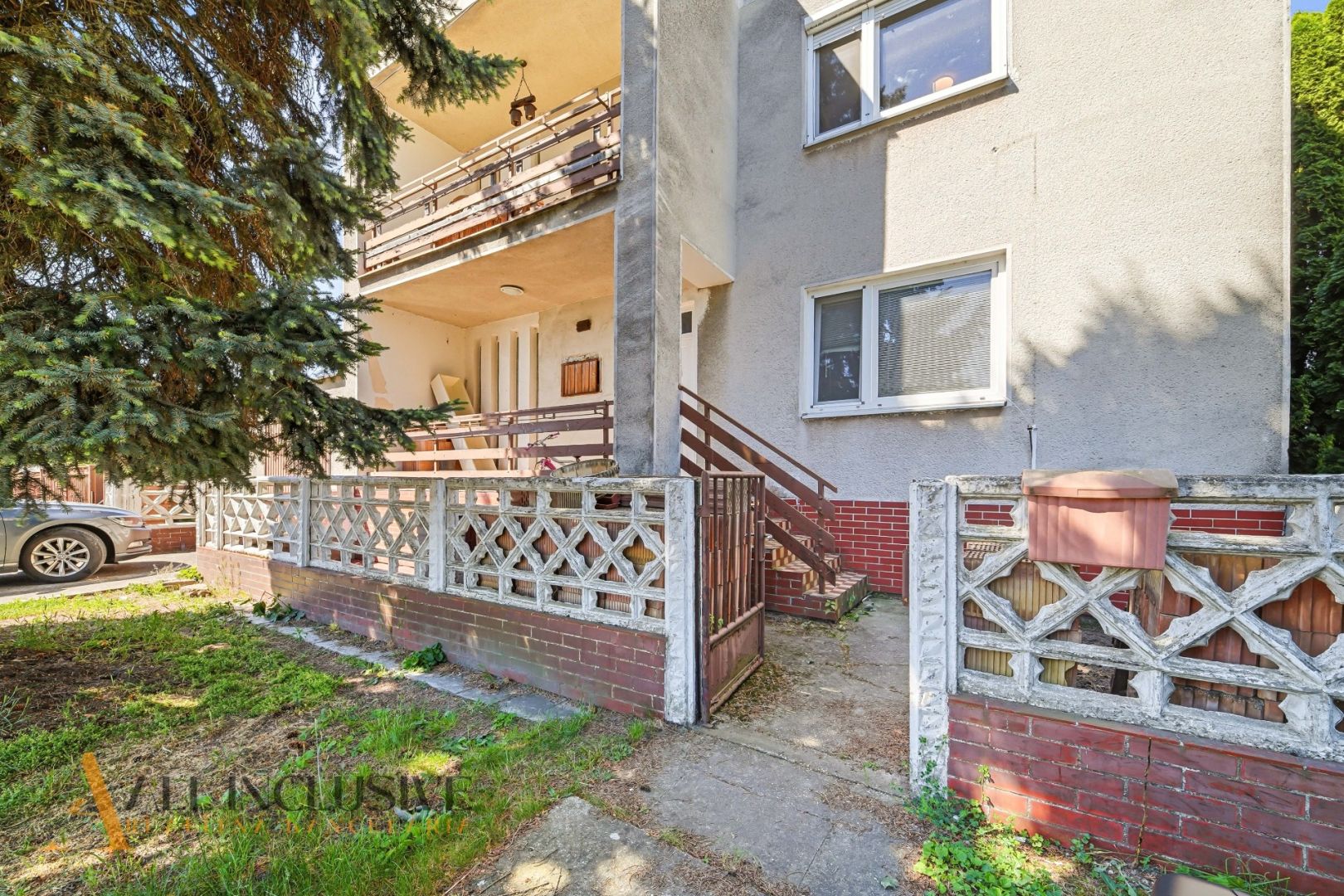 External property image