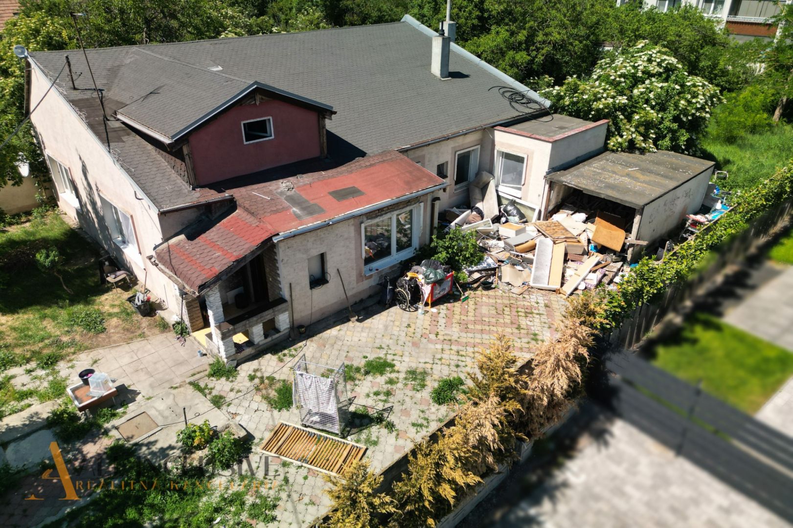 External property image