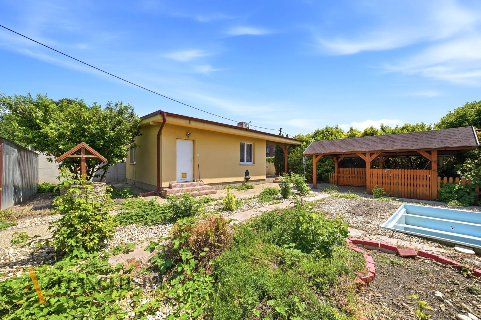 External property image