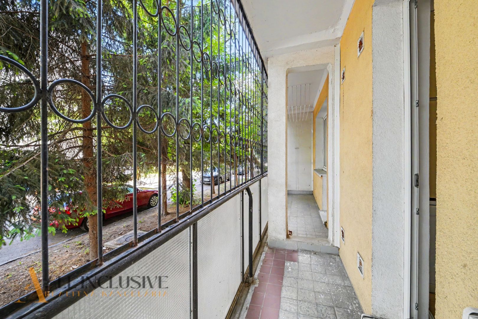 External property image