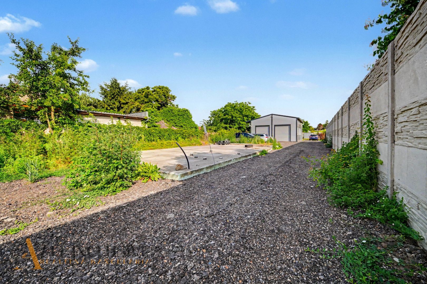 External property image