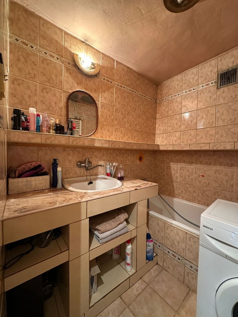 External property image