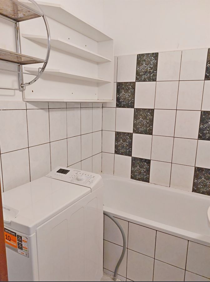 V pôvodnom stave 2 izbový byt na Mamateyovej ul. v Bratislave