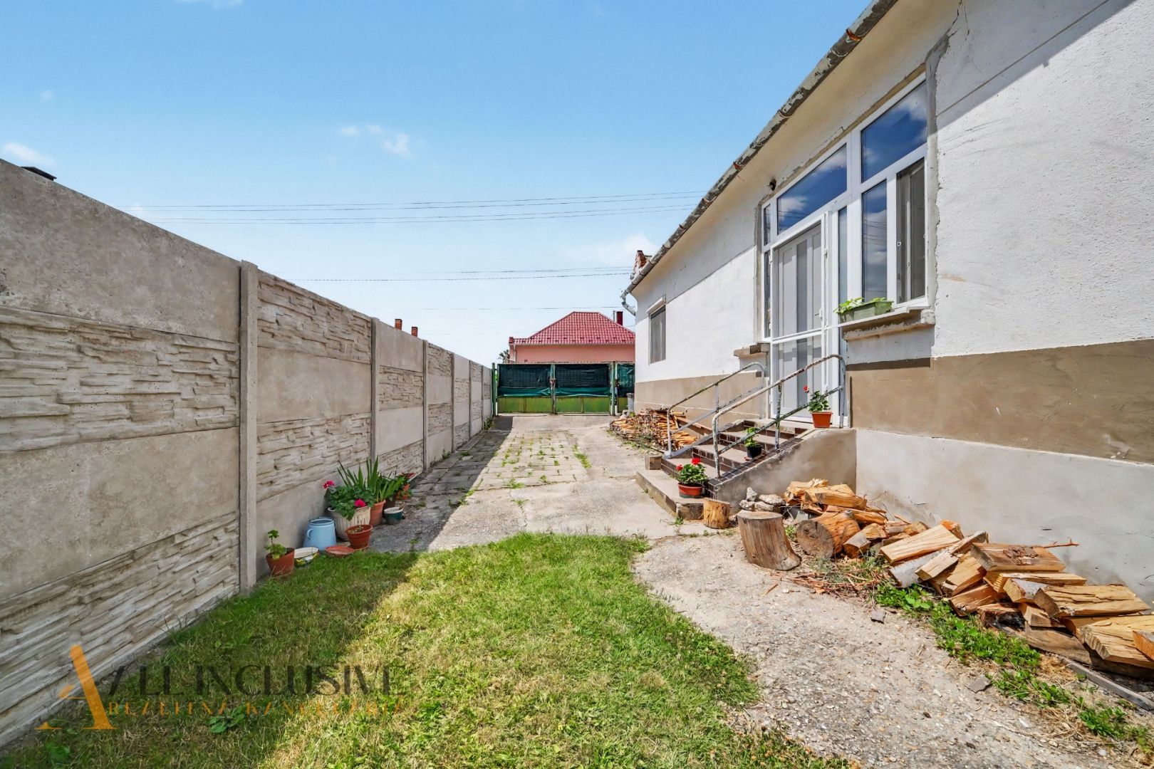 External property image