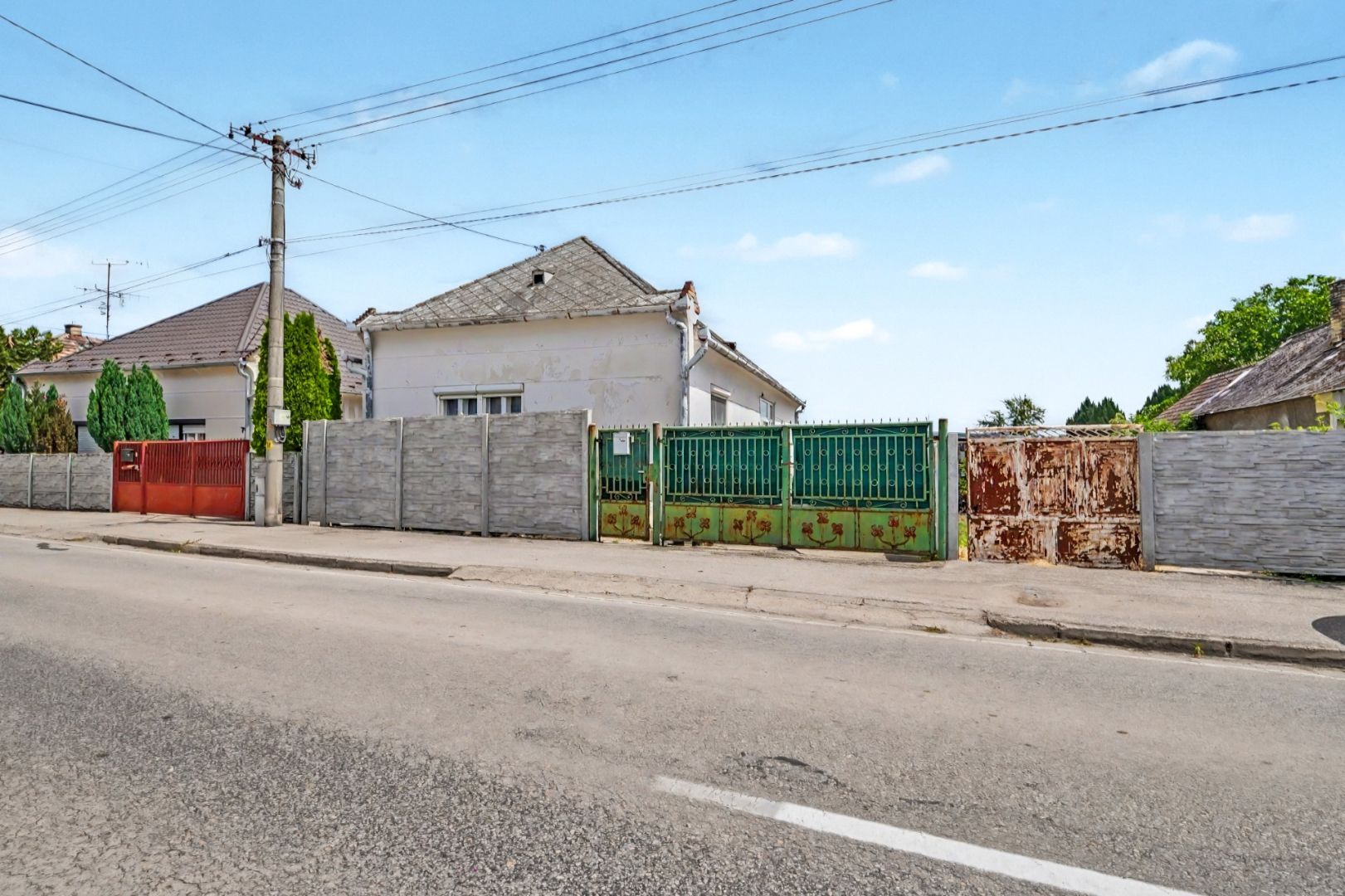 External property image