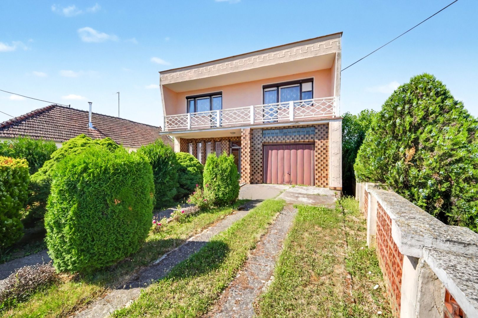 External property image