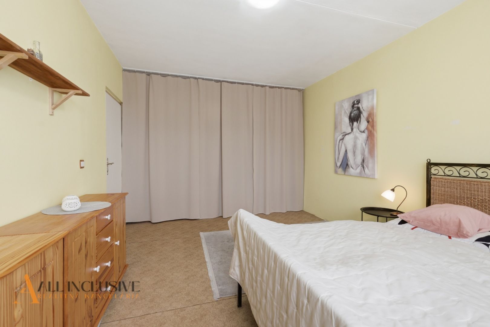 External property image