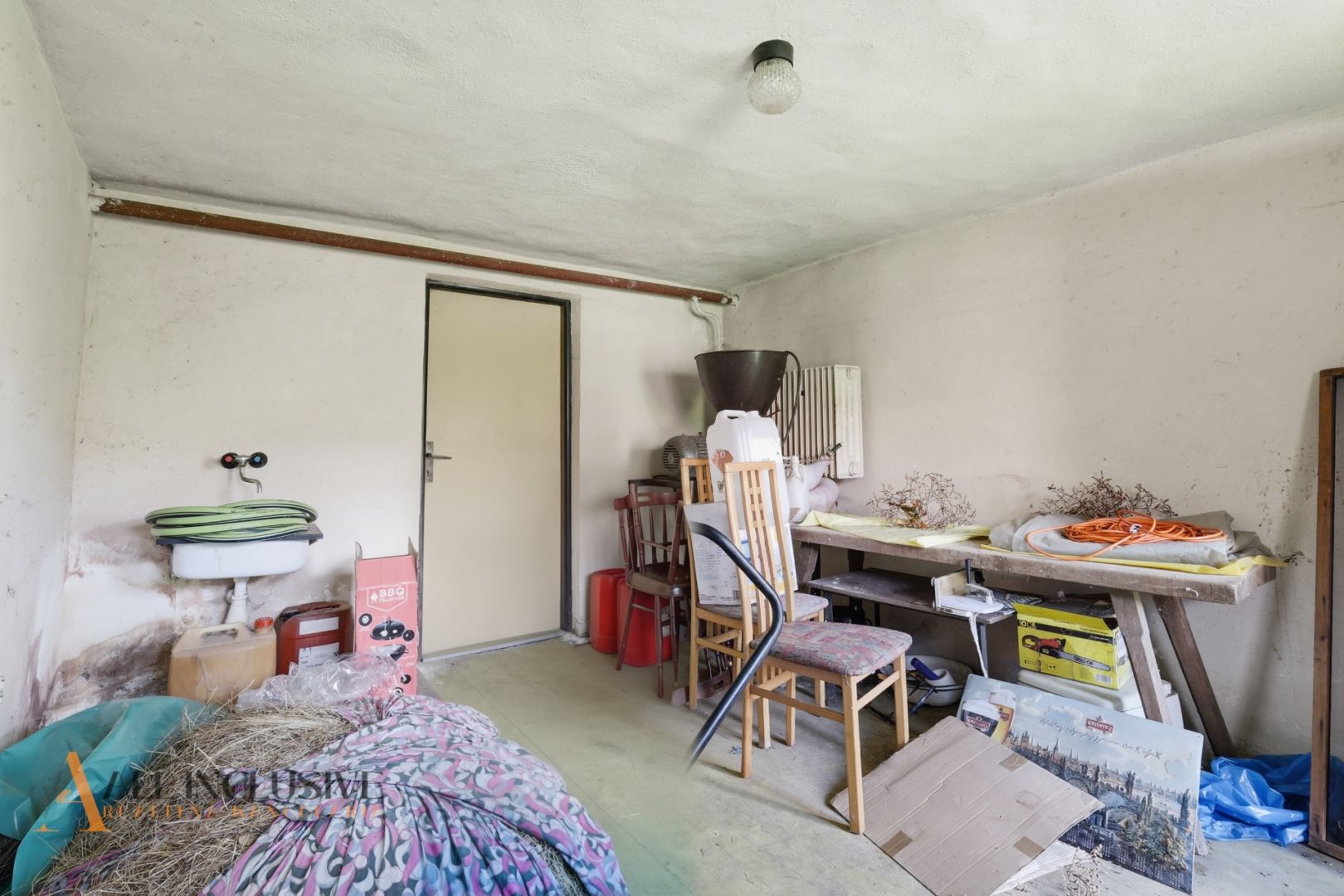 External property image