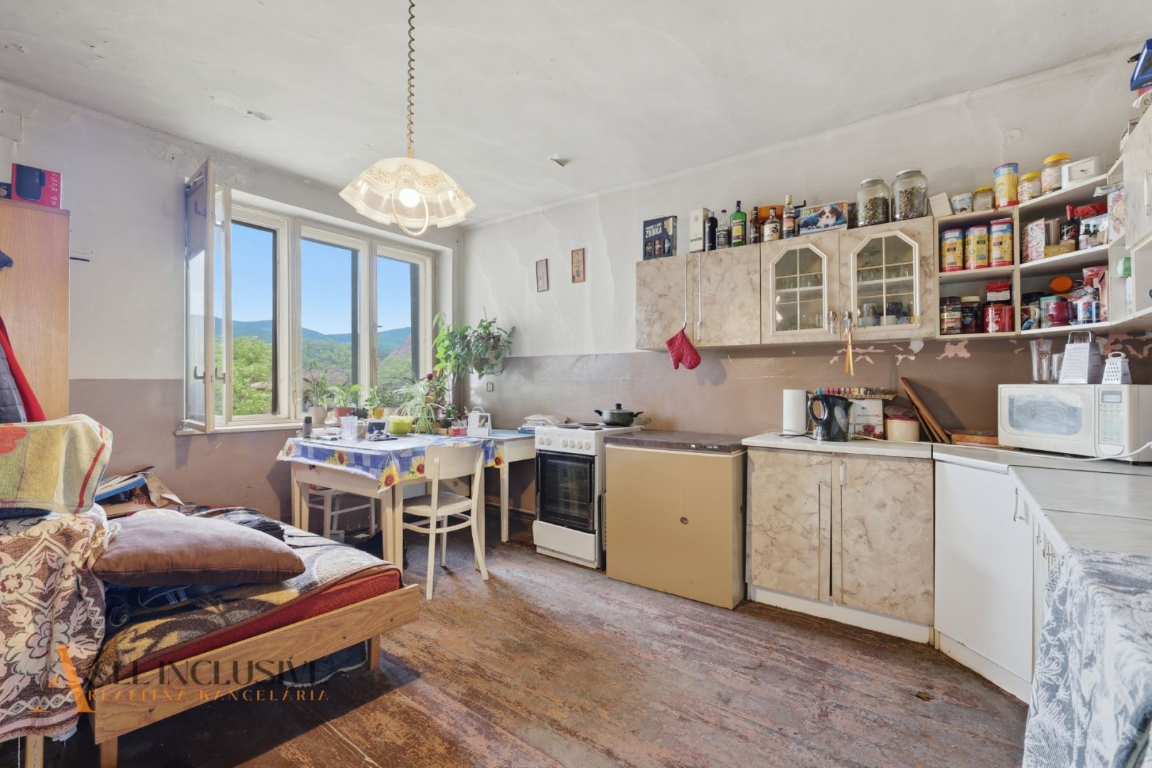 External property image
