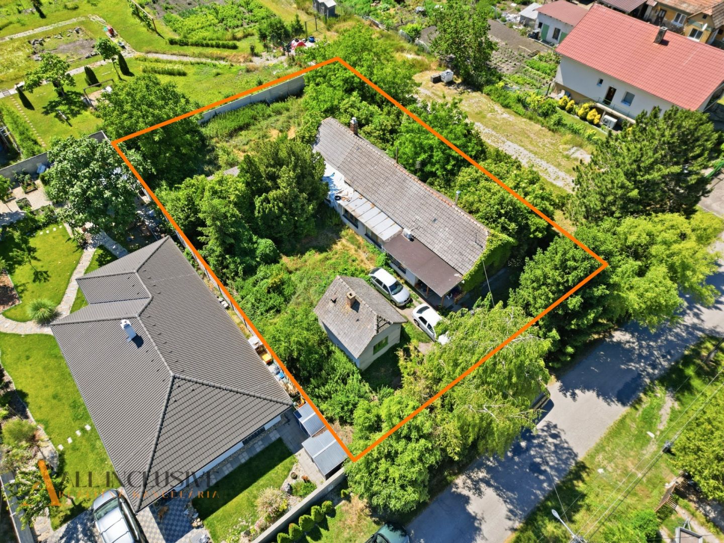 External property image