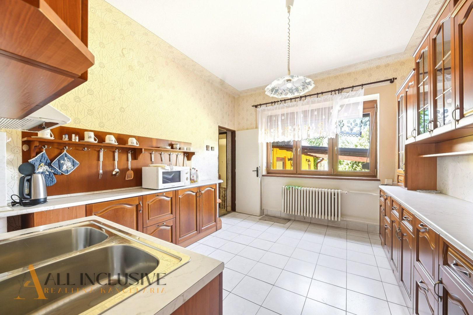 External property image