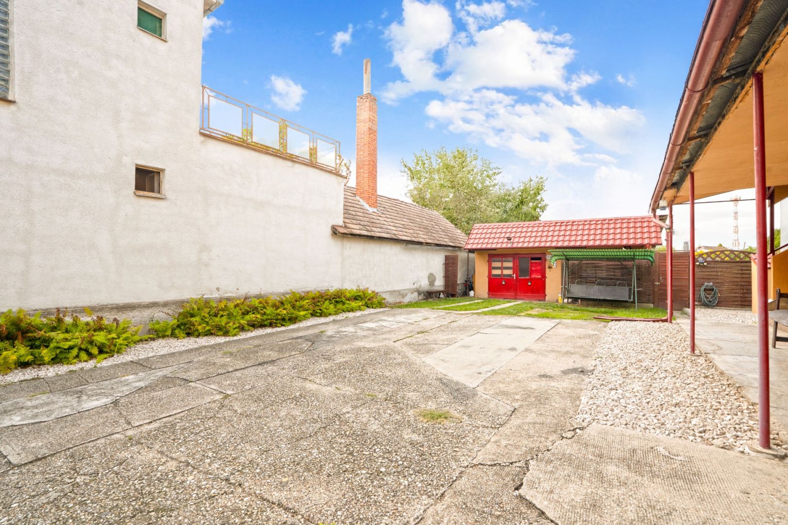 External property image