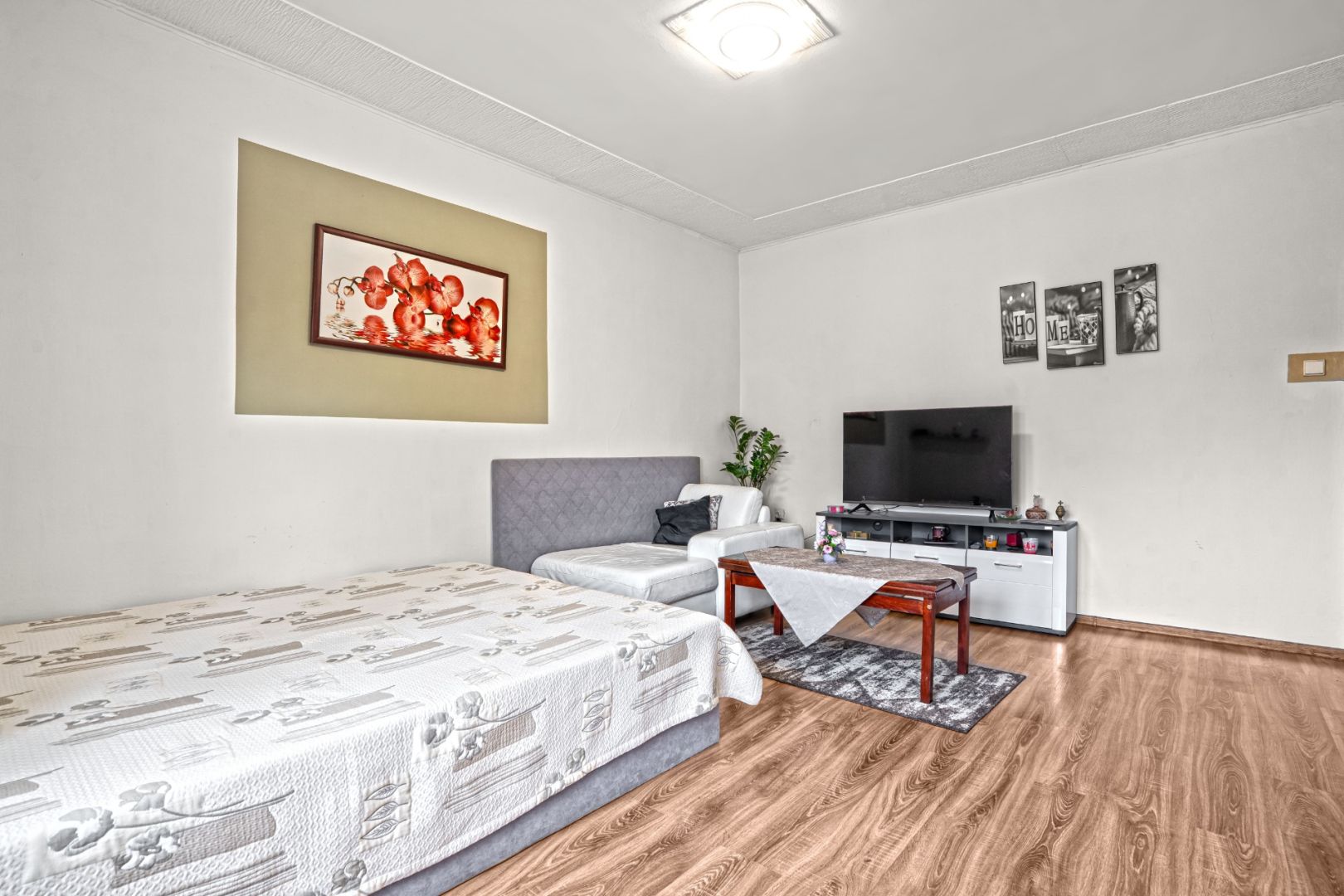 External property image