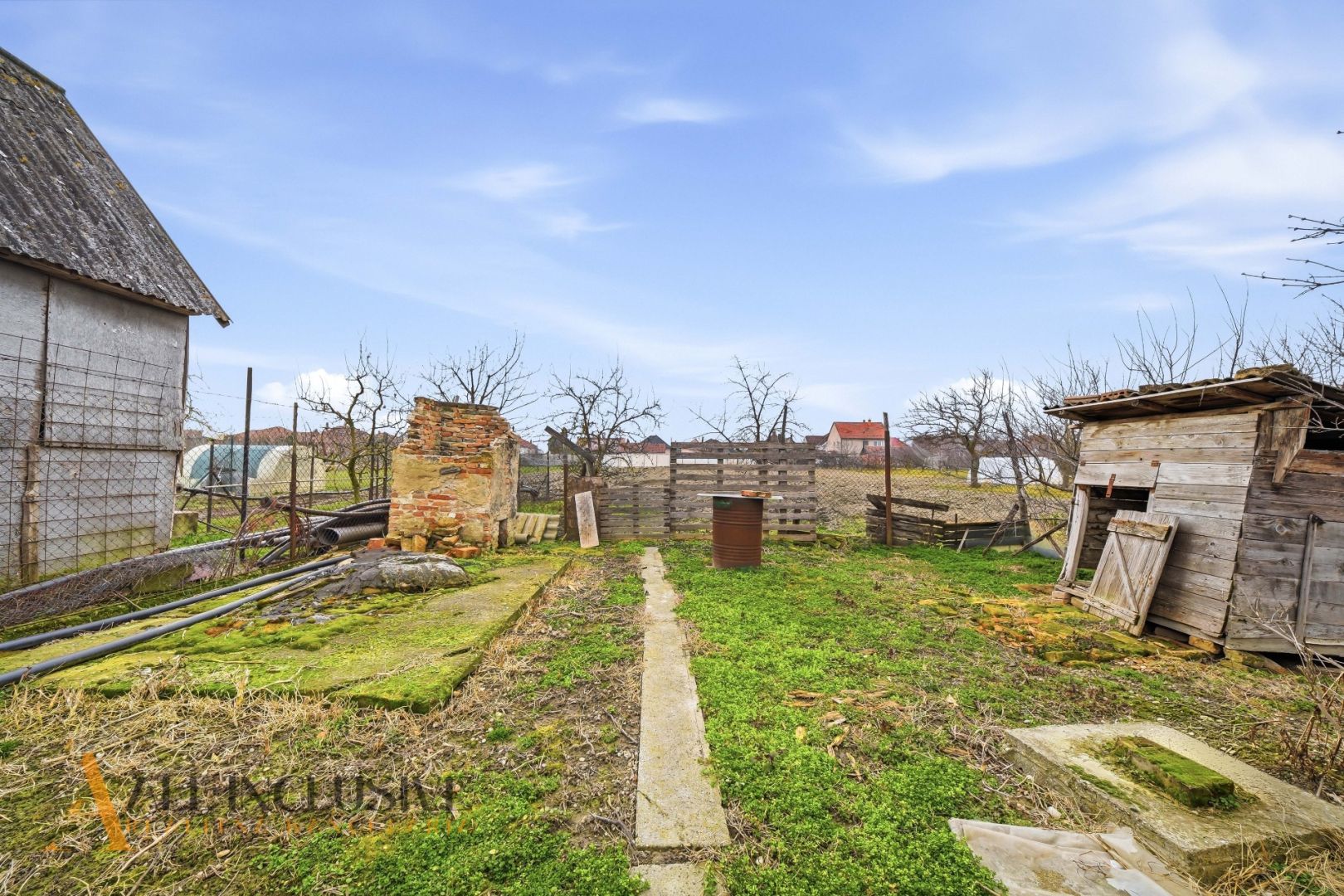 External property image