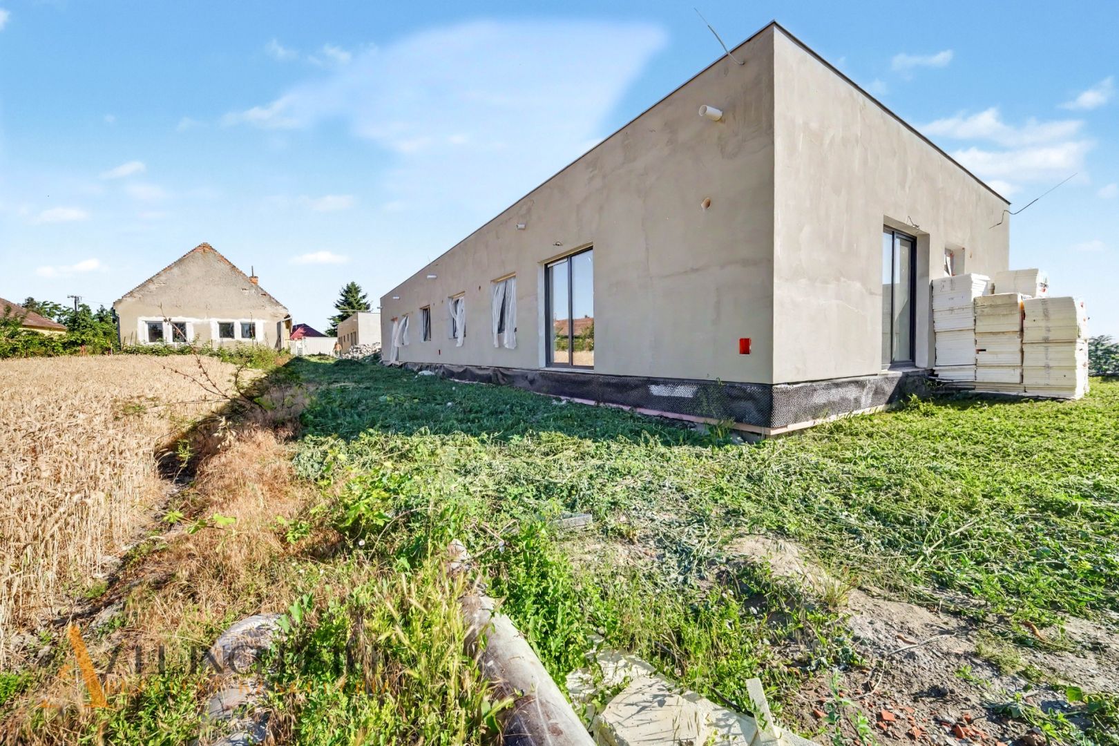 External property image