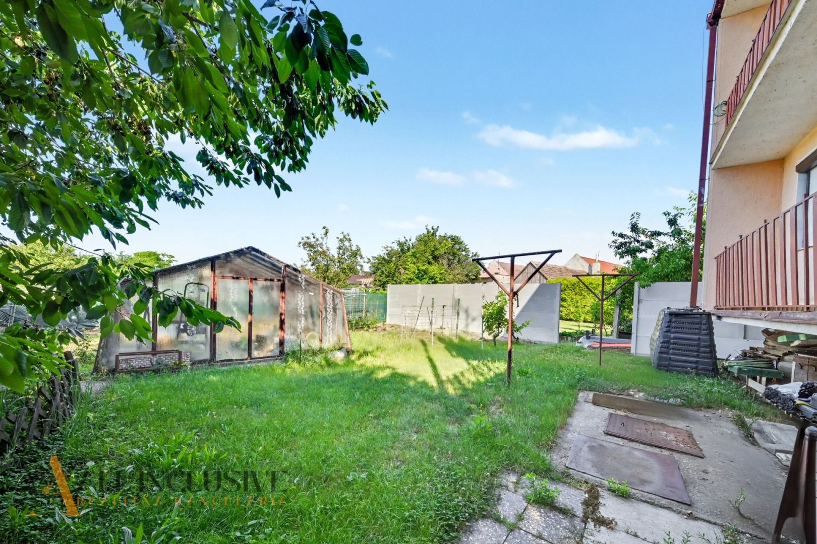 External property image