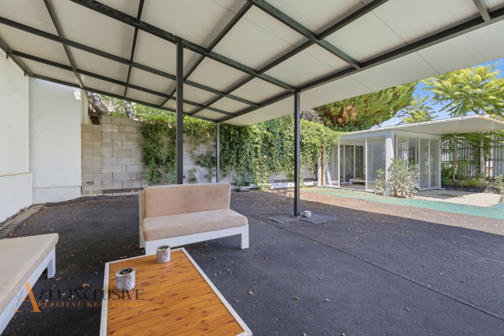 External property image