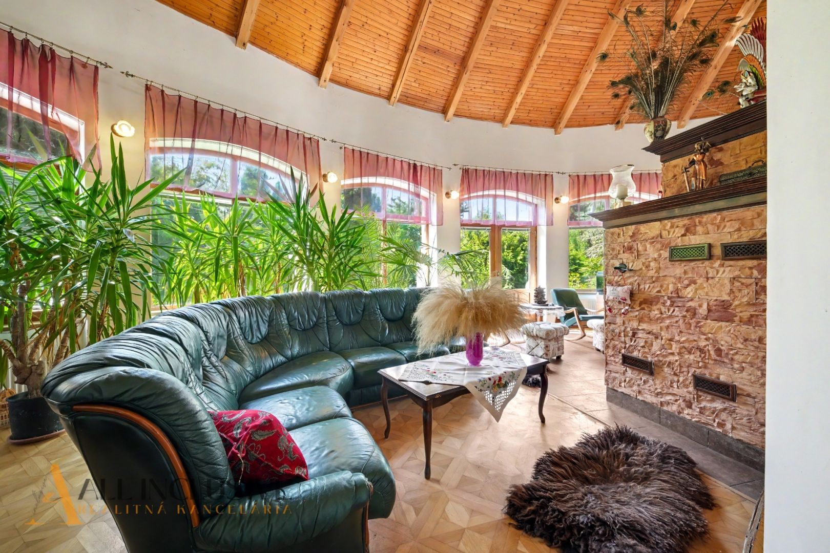 External property image