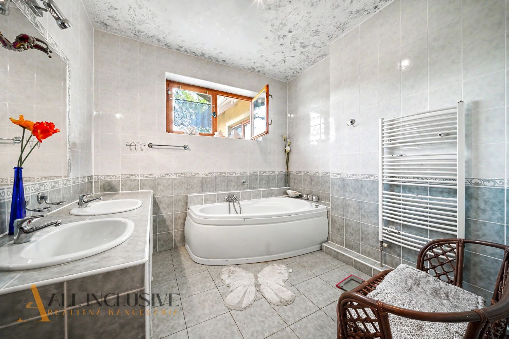 External property image