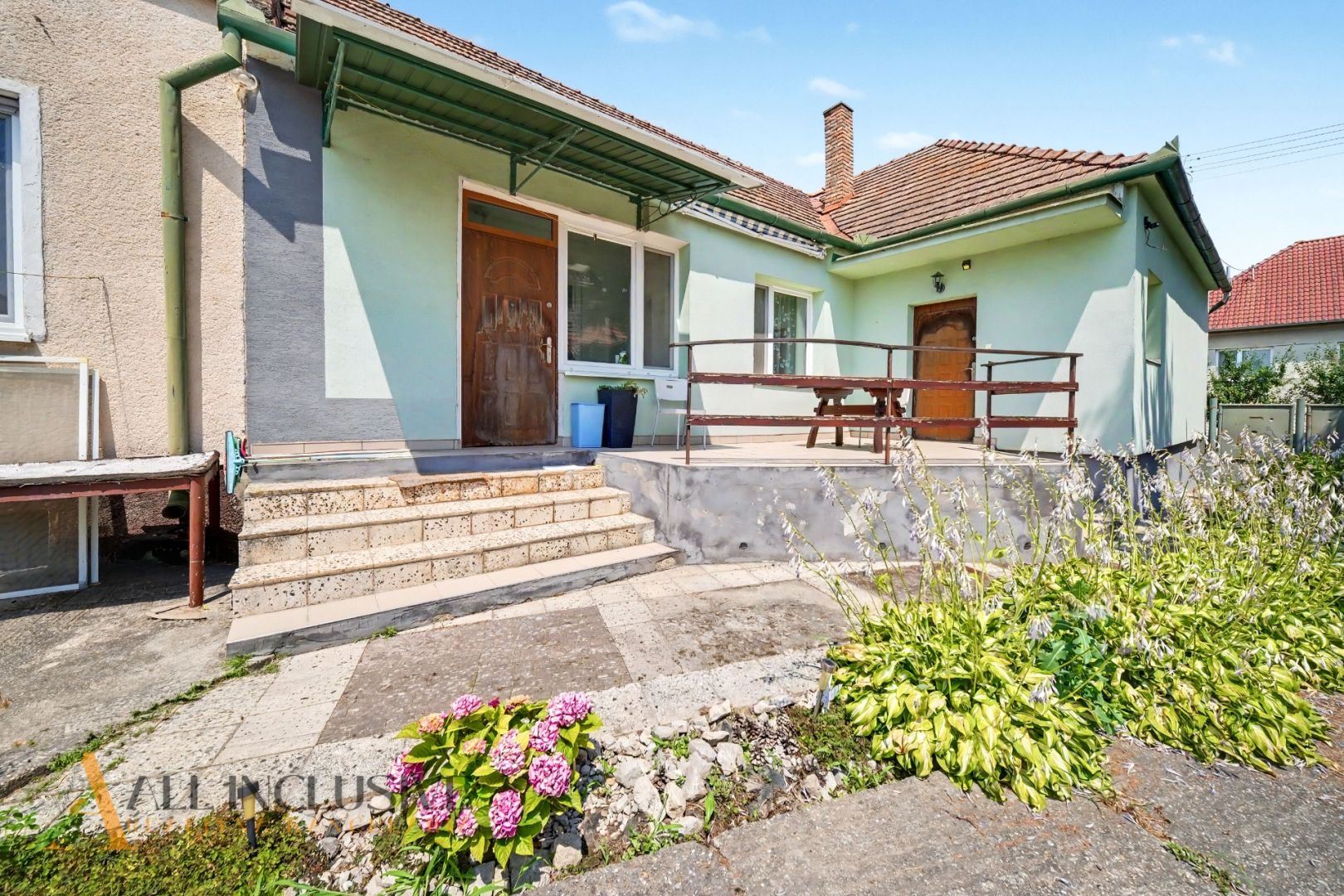 External property image