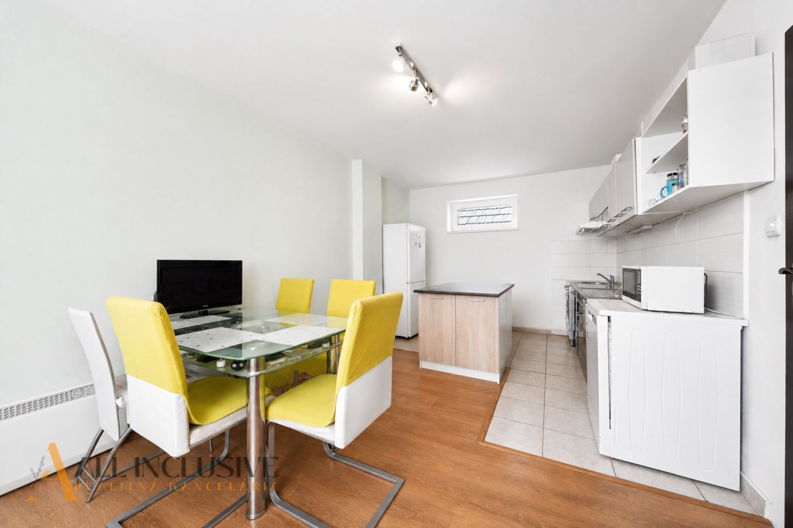 External property image