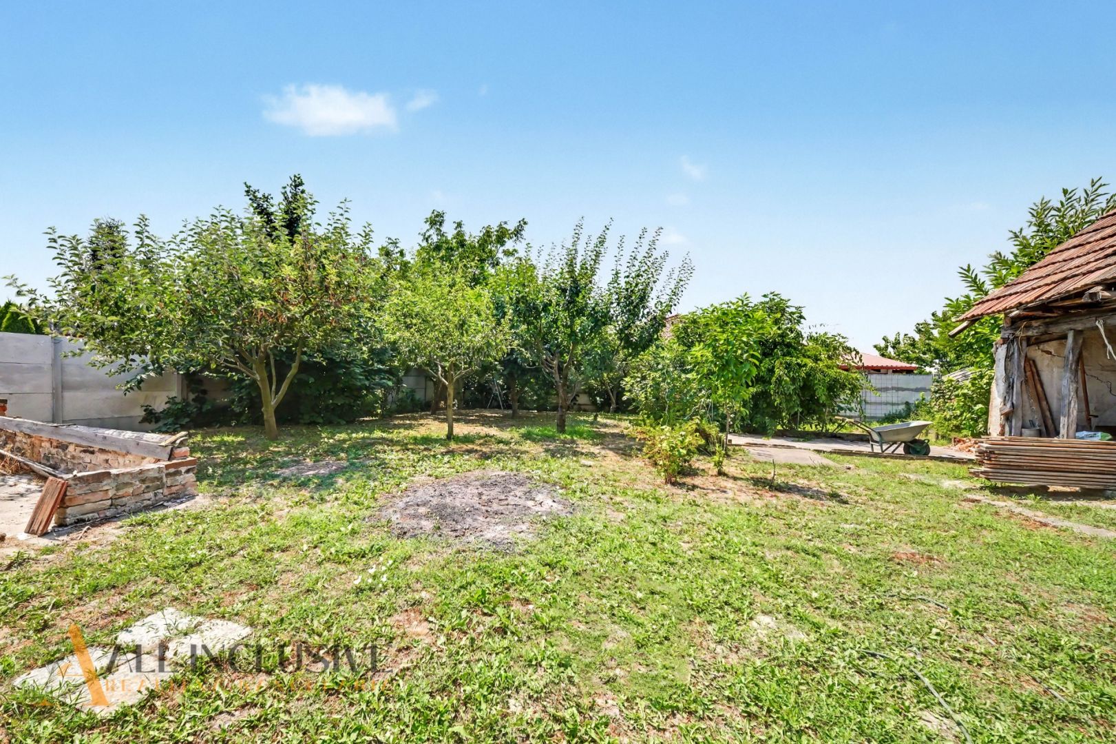 External property image