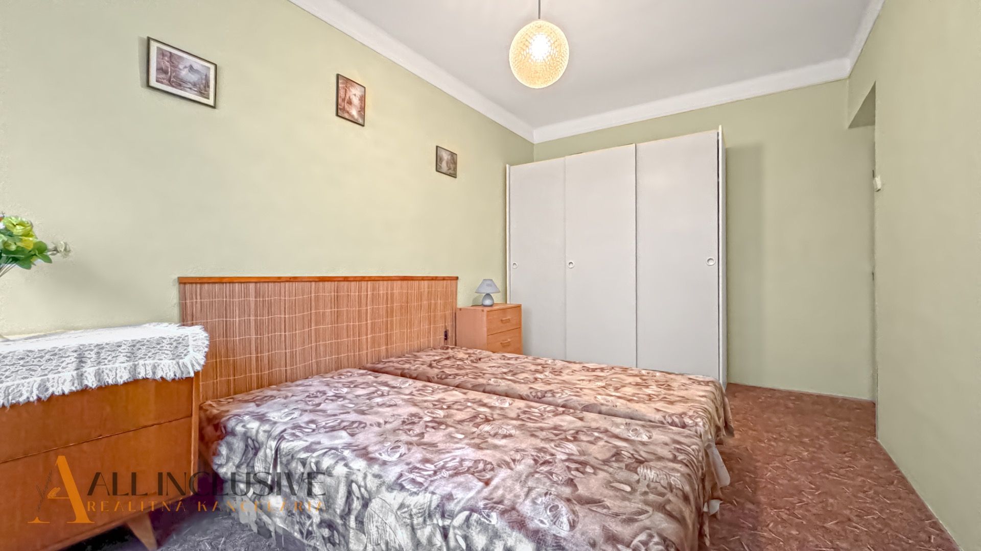 External property image