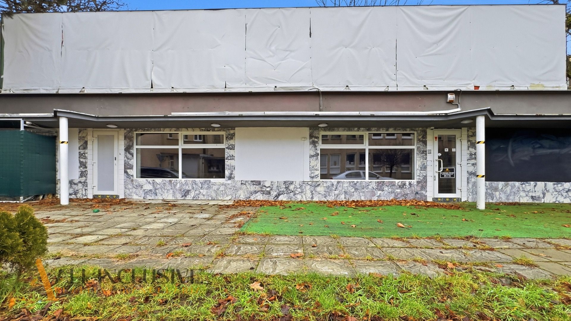 External property image