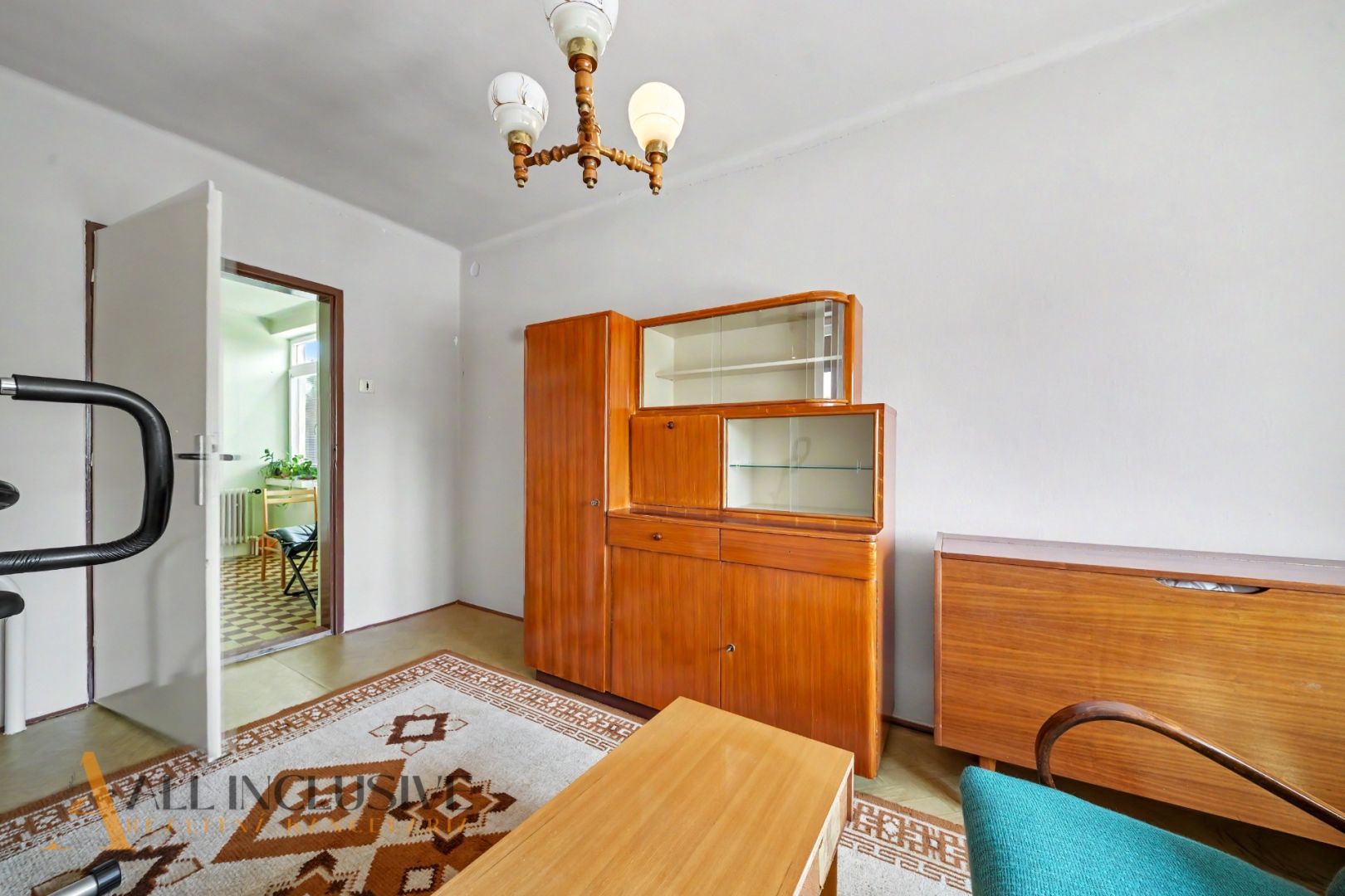 External property image
