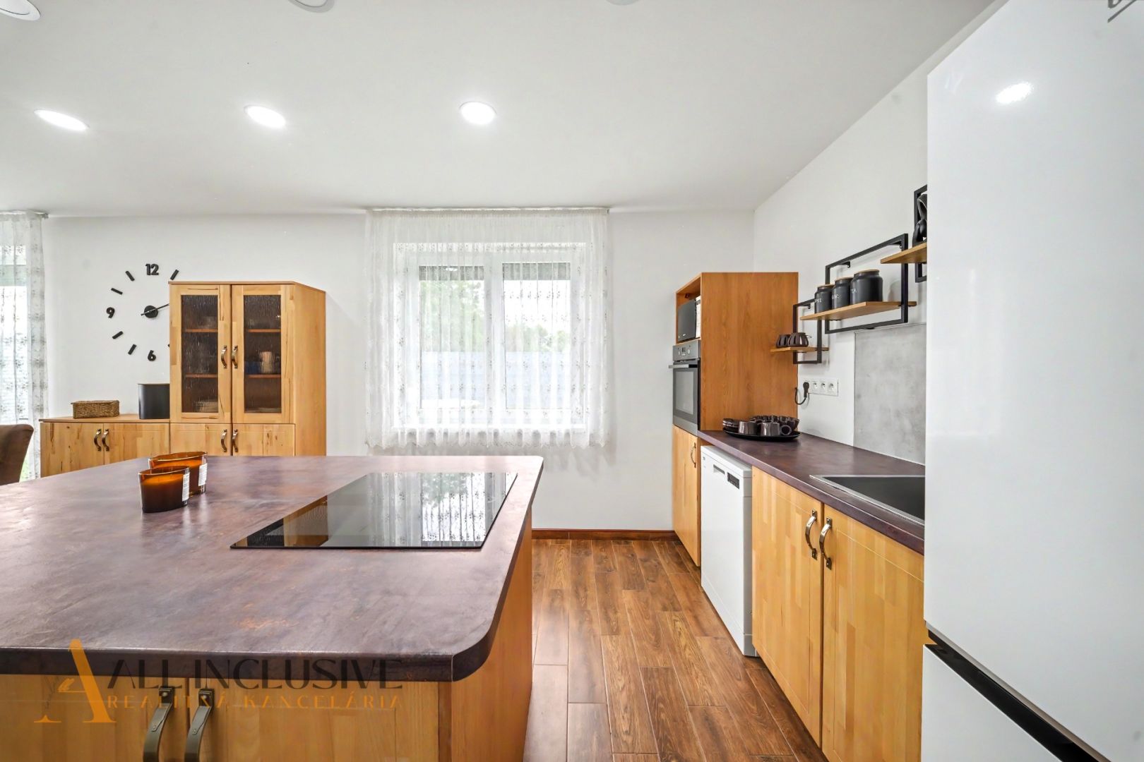 External property image