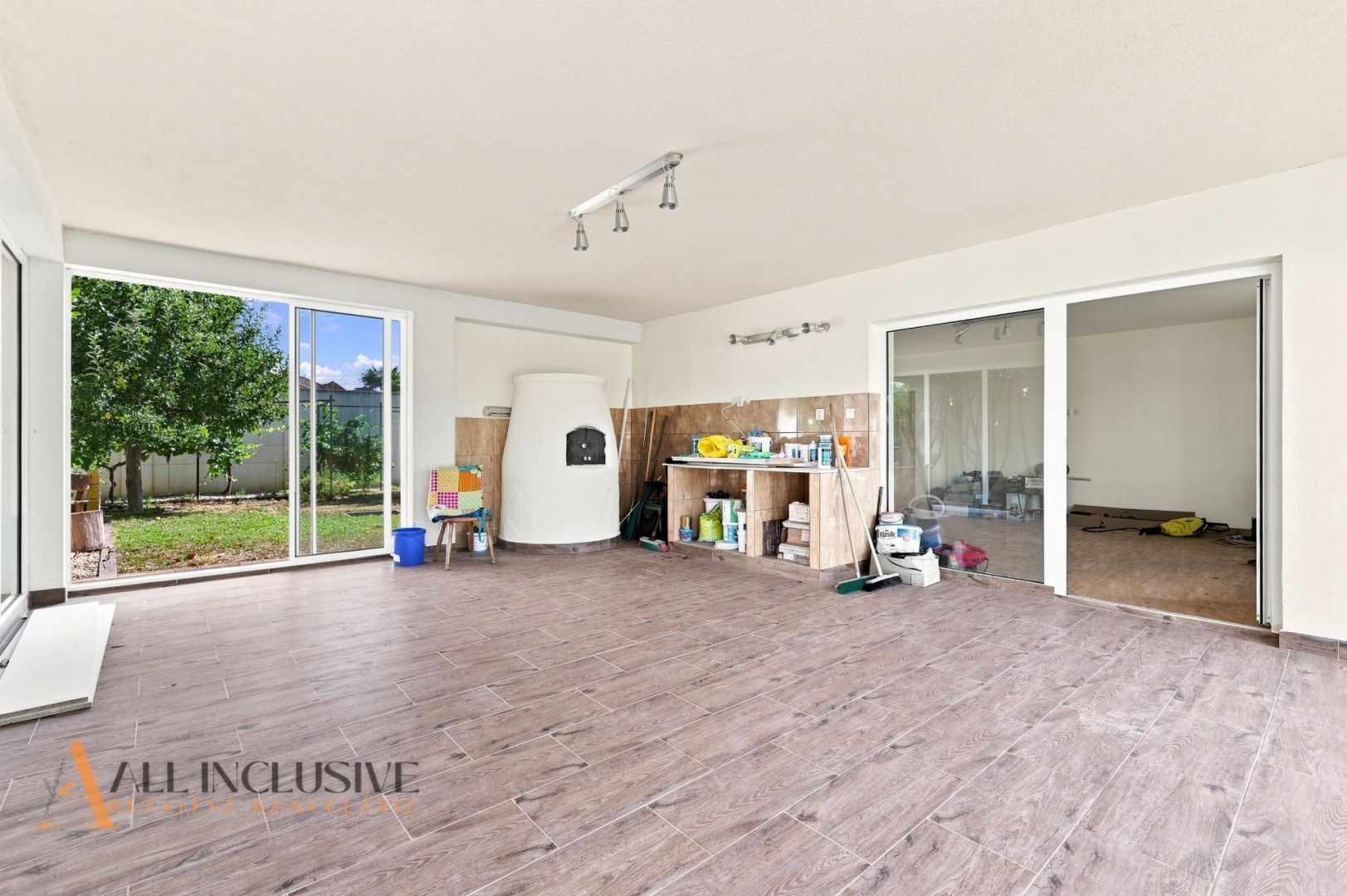 External property image