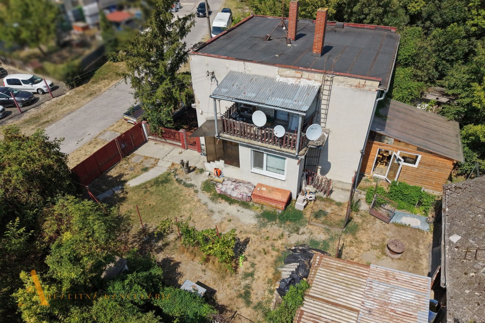 External property image
