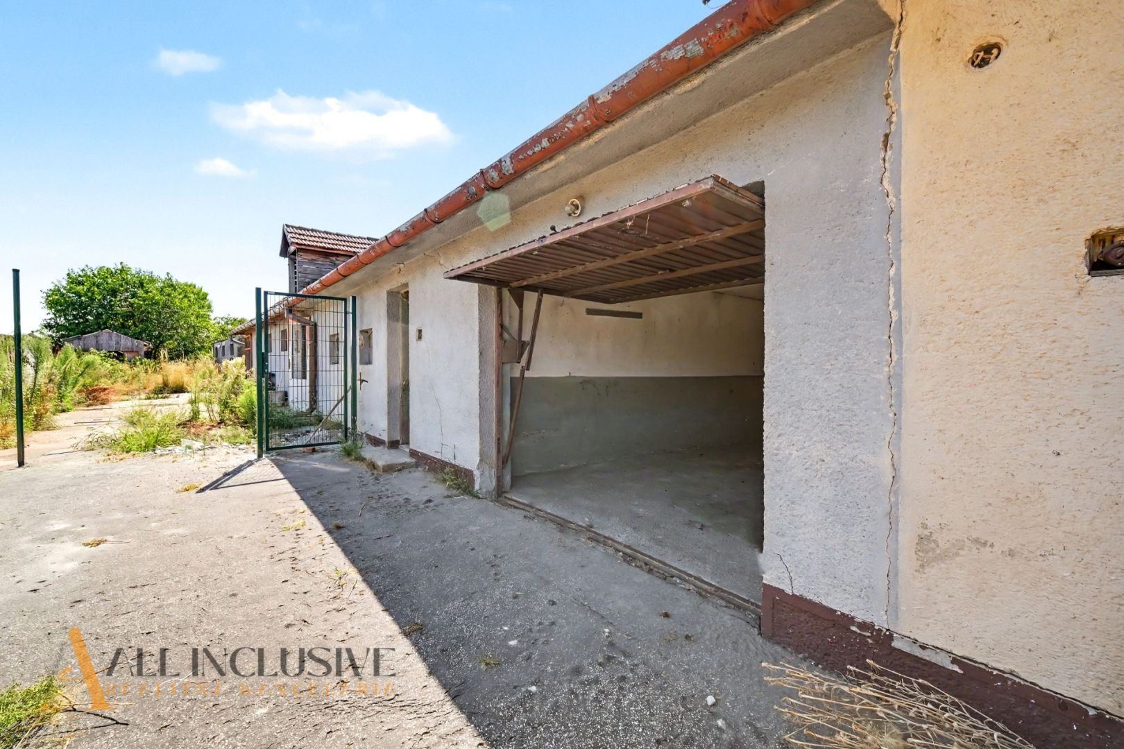 External property image