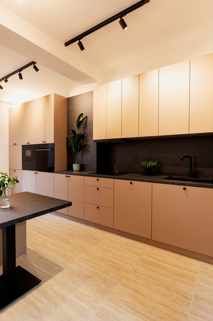 Elegantný dizajnový 101m2 zrekonštruovaný byt v absolútnom centre- top