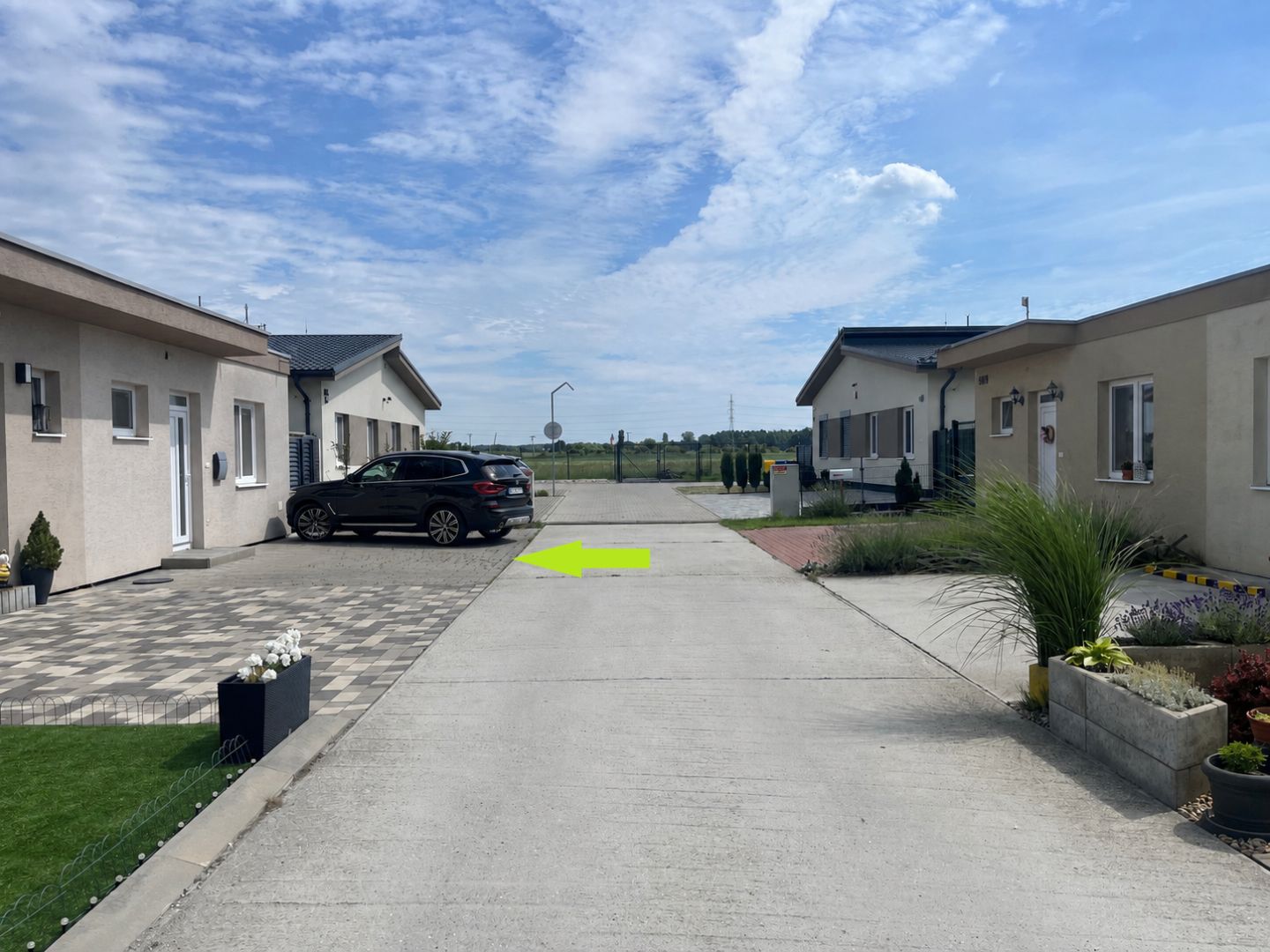 Rodinný dom v obci Láb, kľudná slepá ulica