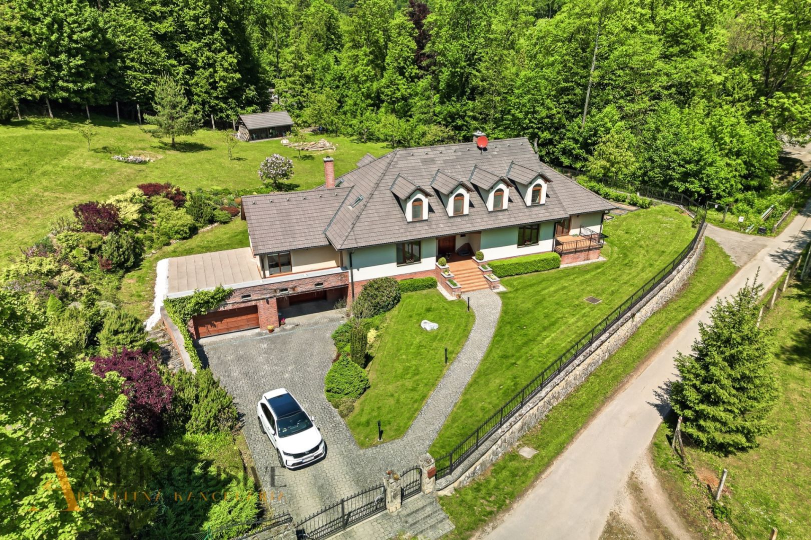 External property image