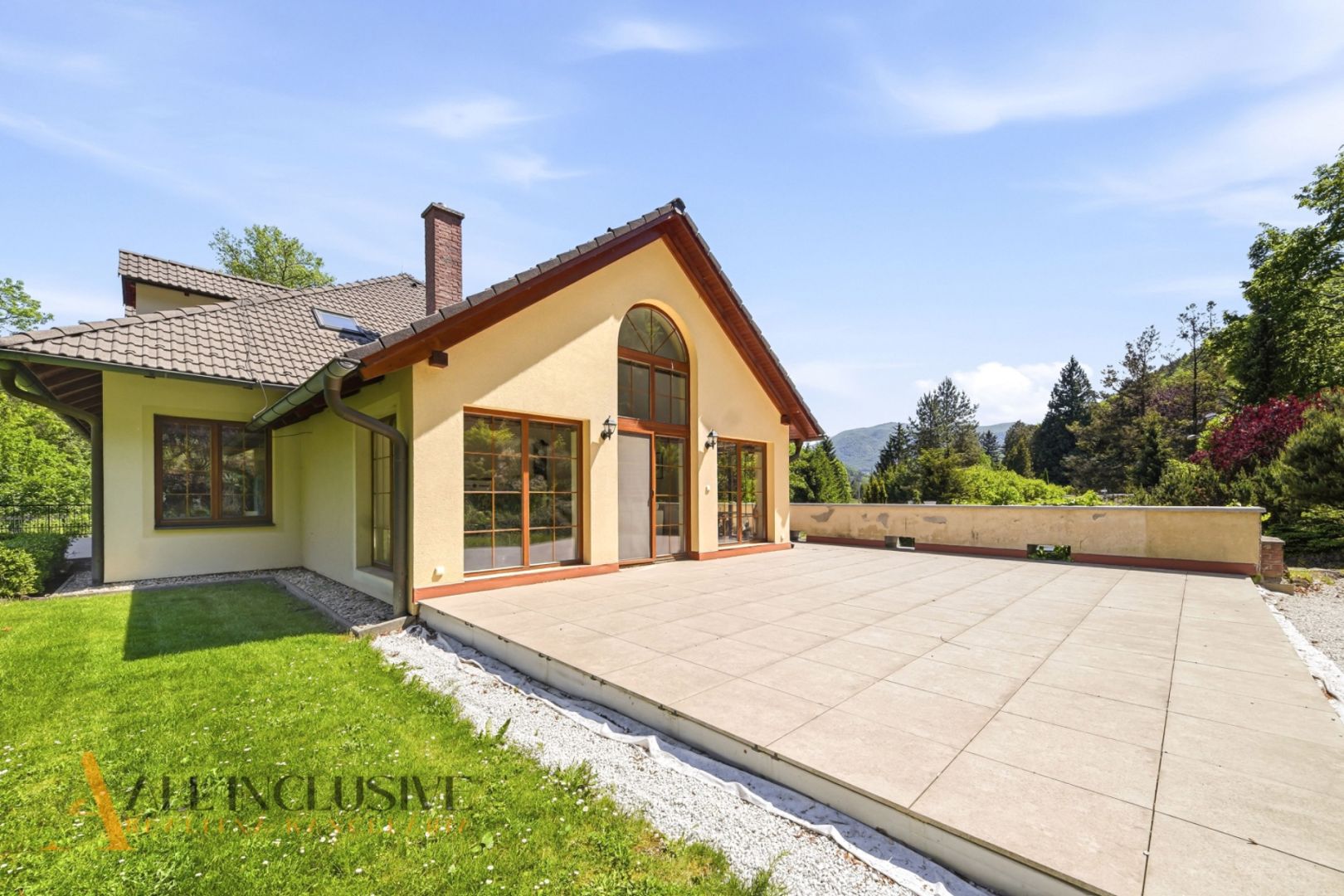 External property image