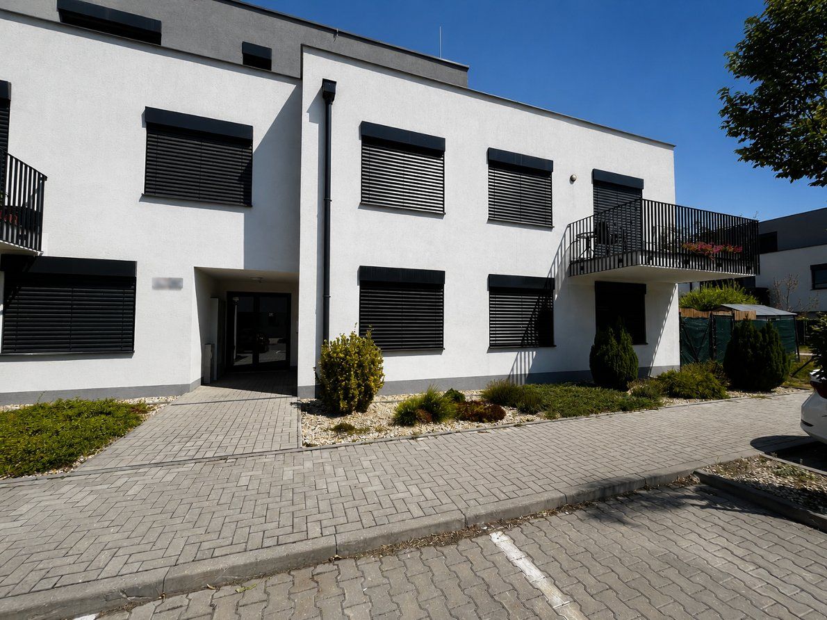 Komfortný 3-izb byt so záhradou,2x parkovacím státím v Kostolišti, MA