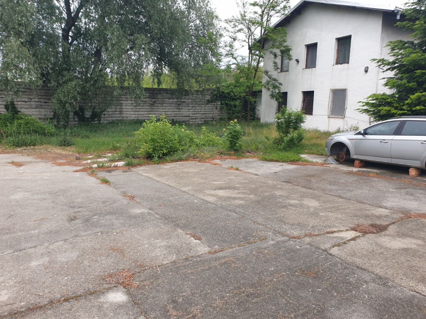 External property image