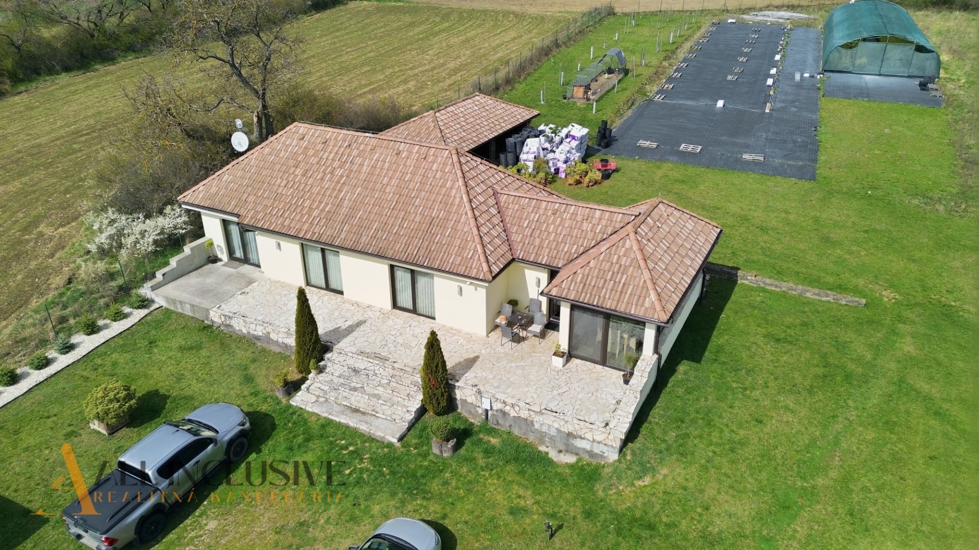 External property image