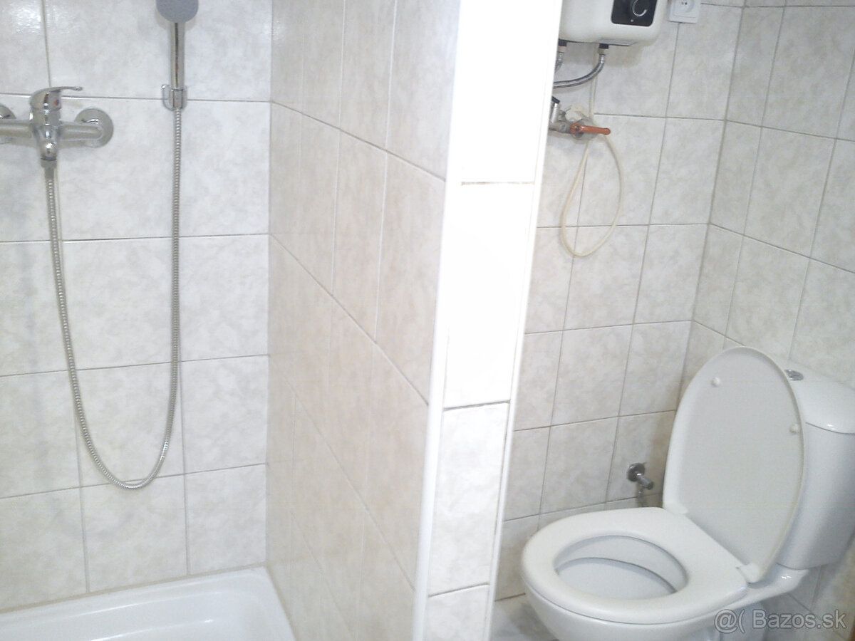 Na predaj – 2 izbový rodinný dom – Vysoká pri Morave