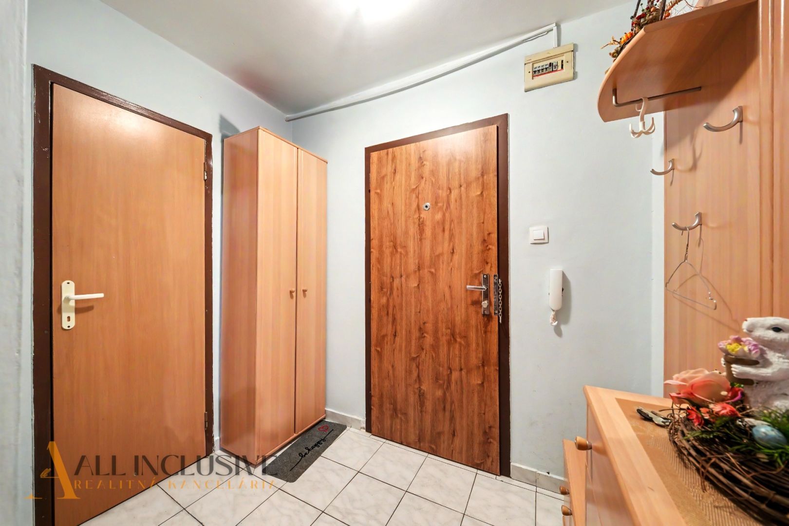 External property image