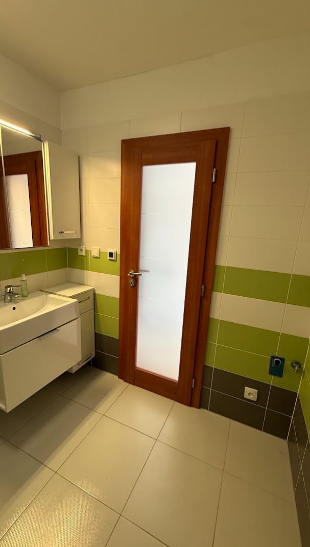 2- izbový byt na Roľníckej ulici