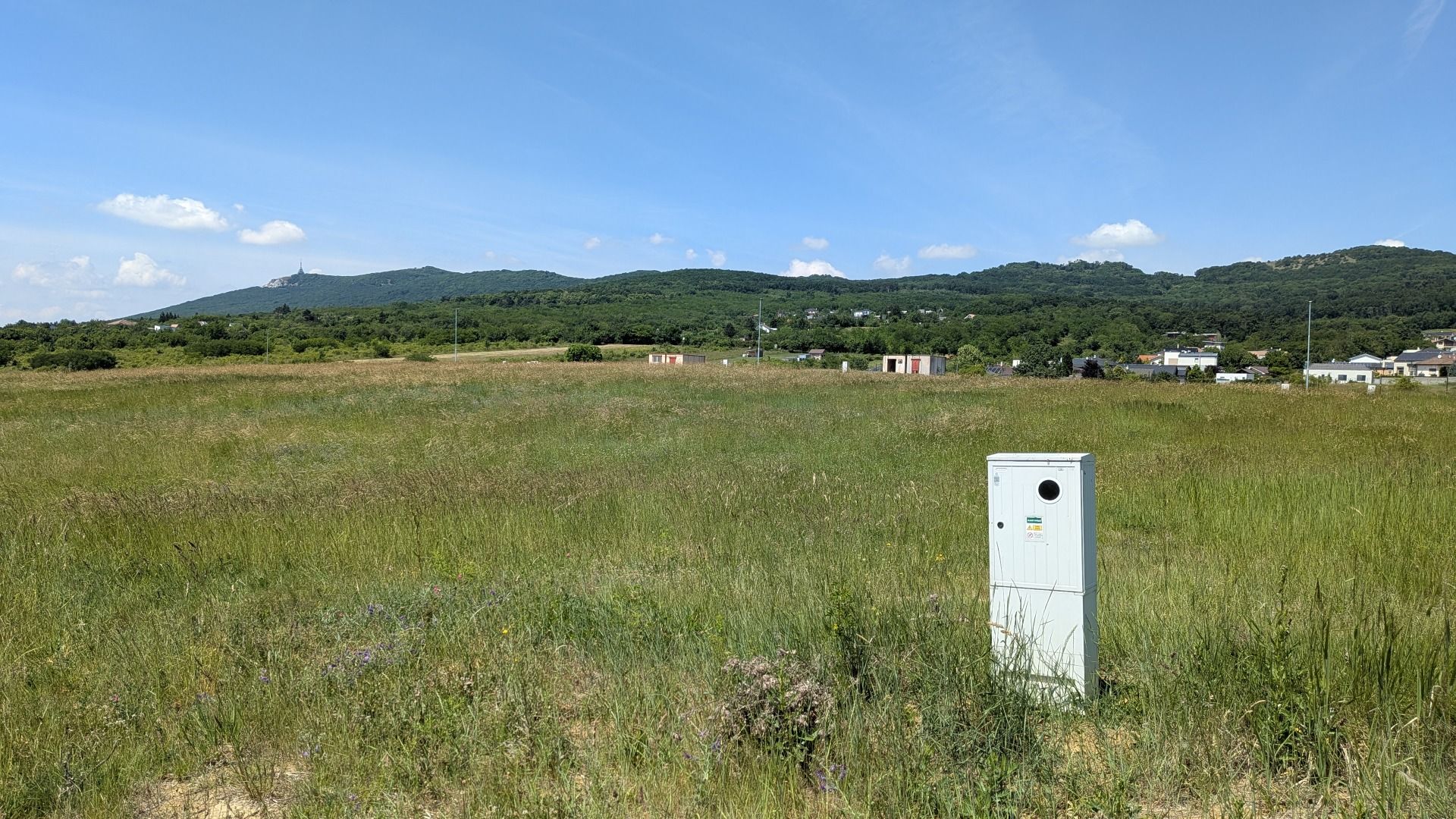 Stavebný pozemok 681 m2 v Štitároch