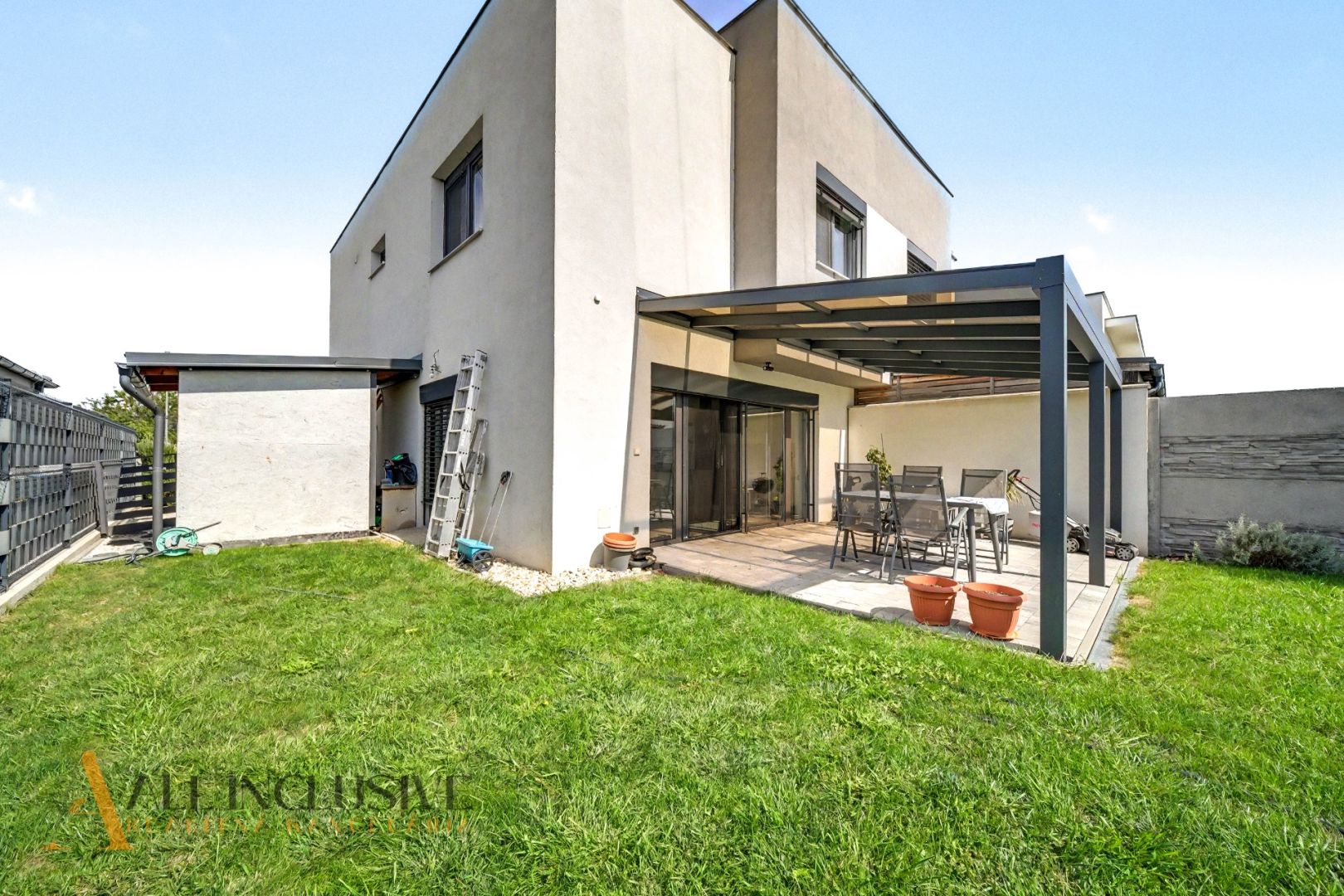 External property image