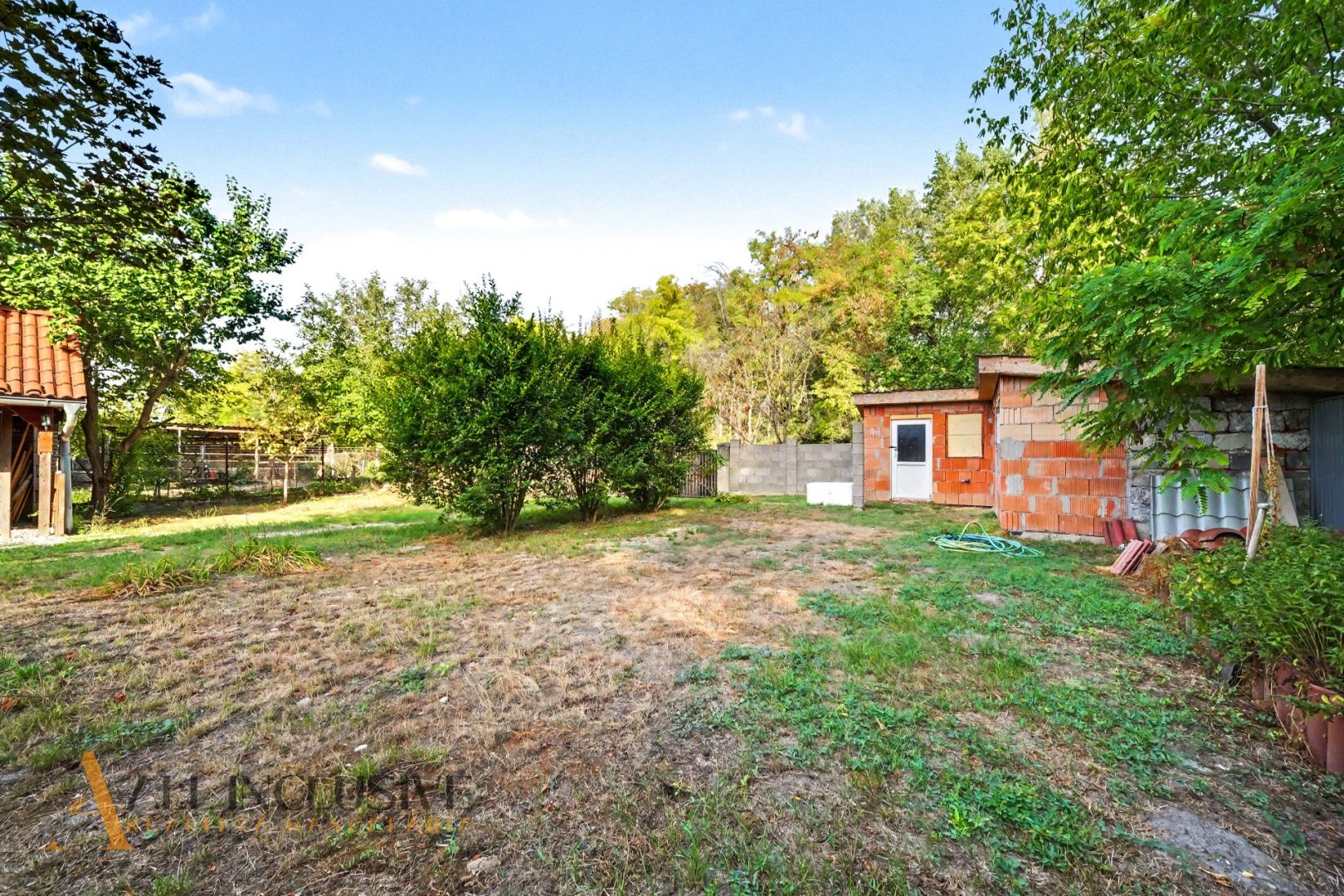 External property image